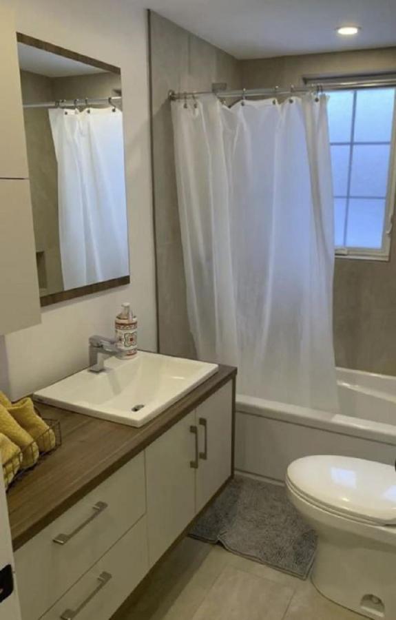 Free Parking, Beautiful 4 1/2- 2 Bedroom Apartment Монреаль Экстерьер фото